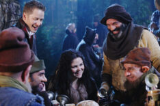 Josh Dallas, Ginnifer Goodwin, Lee Arenberg, Faustino di Bauda - Once Upon A Time
