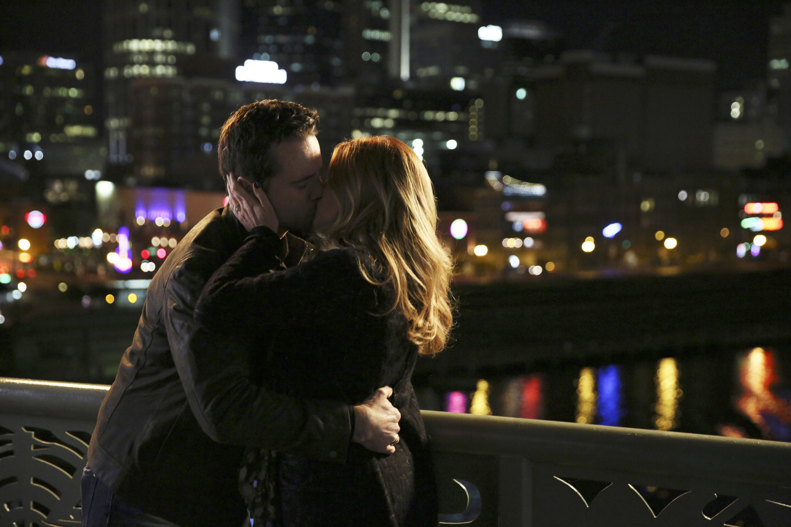 Nashville - Charles Esten and Connie Britton kissing on a bridge