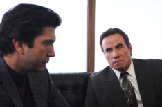 David Schwimmer as Robert Kardashian, John Travolta as Robert Shapiro in American Crime Story: OJ Simpson