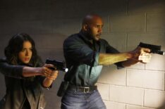 Chloe Bennet and Henry Simmons in Agents of S.H.I.E.L.D