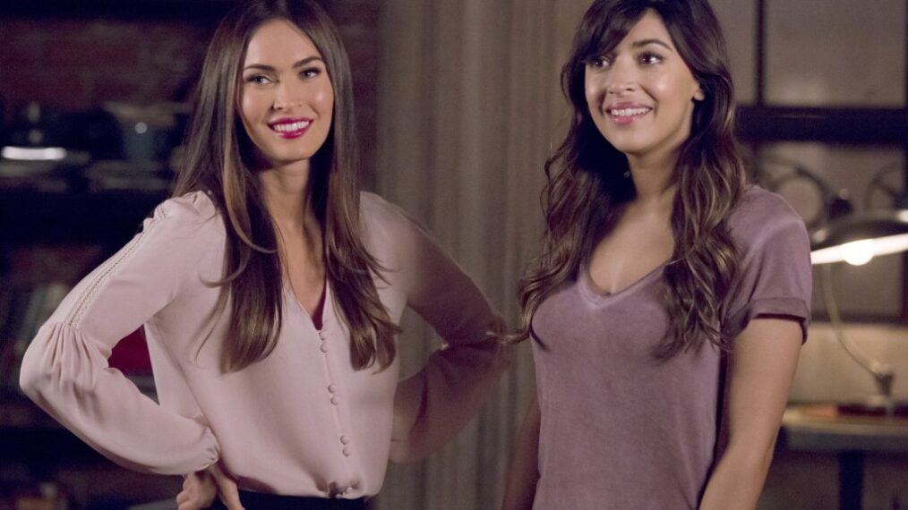 Guest star Megan Fox and Hannah Simone in the 'Reagan' episode of New Girl