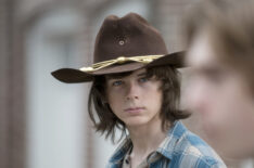 Chandler Riggs as Carl in Walking Dead - Season 6, Episode 7