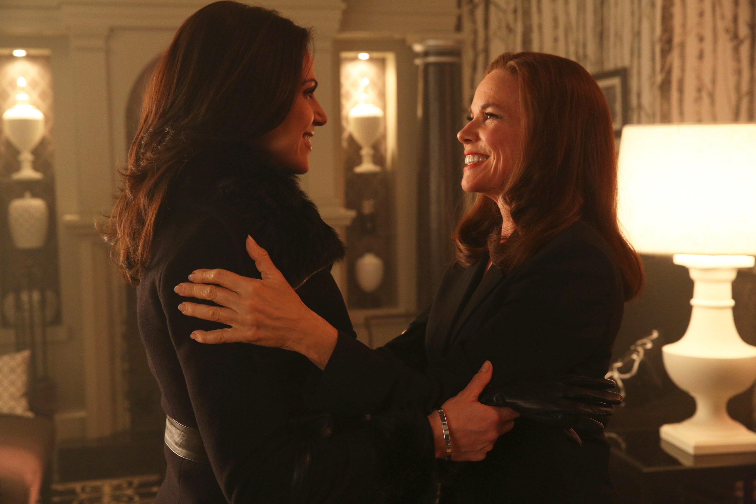 Once Upon a Time - Lana Parrilla and Barbara Hershey