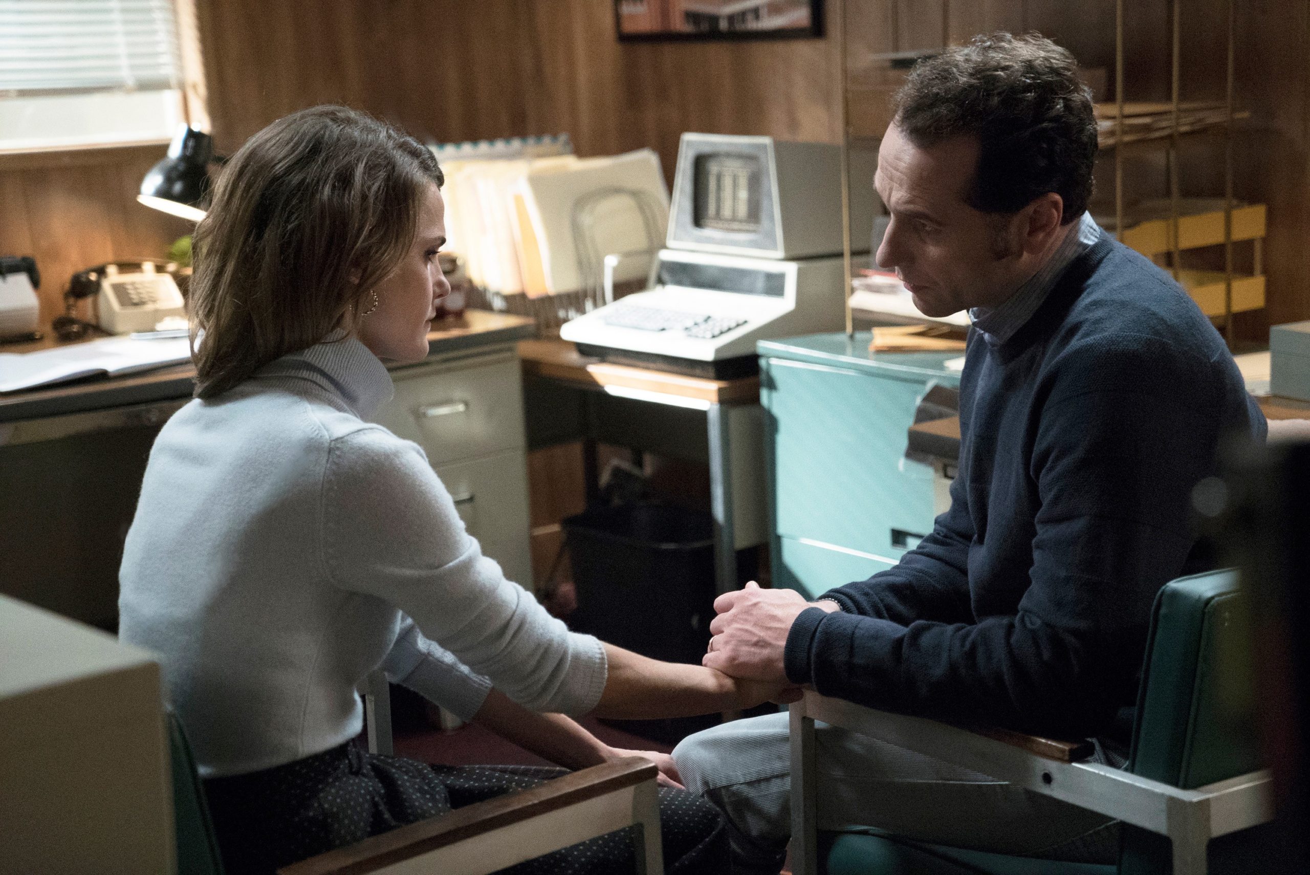 The Americans - Keri Russell and Matthew Rhys - 'EST Men' - Season 3