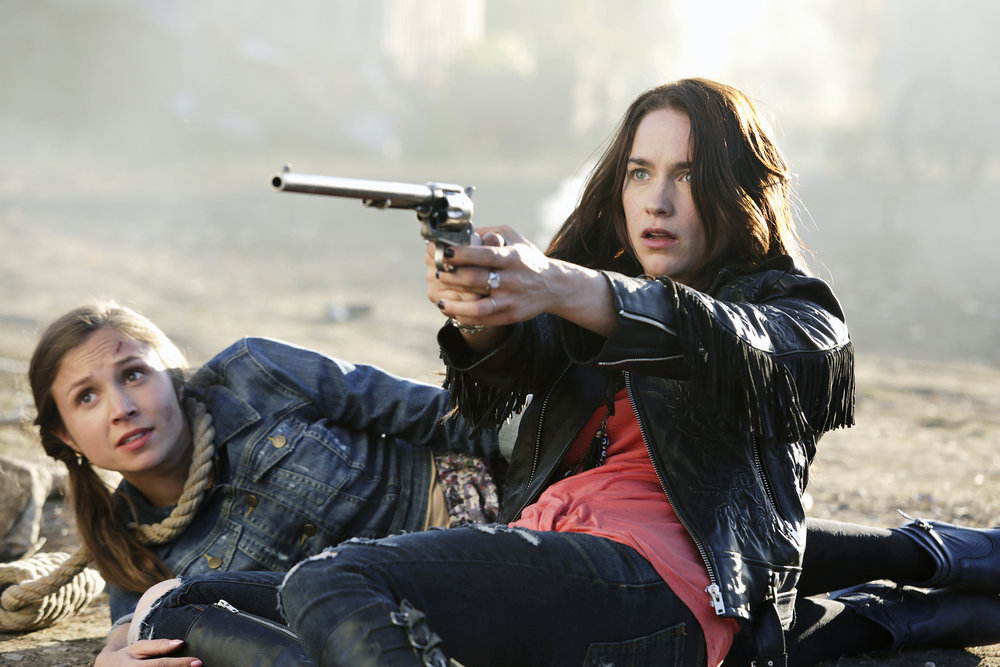 Wynonna Earp - Season 1 - Melanie Scrofano and Dominique Provost-Chalkley