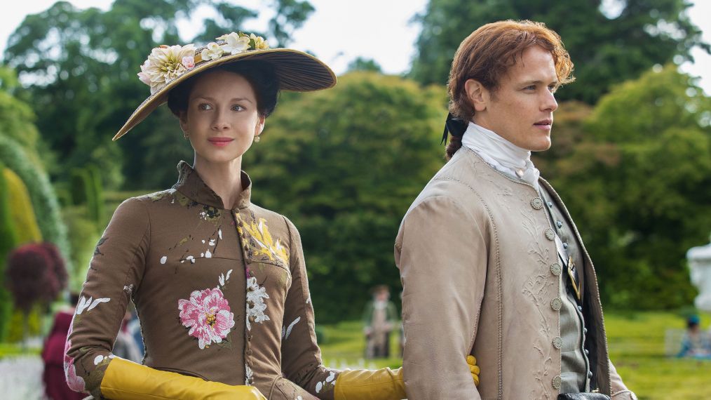 Outlander Season 2 2016 - Claire Randall Fraser (Caitriona Balfe); Jamie Fraser (Sam Heughan)