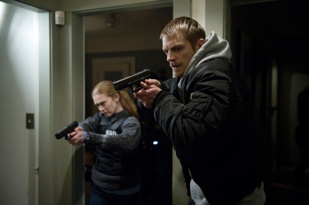 THE KILLING, l-r: Mireille Enos, Joel Kinnaman, the catch