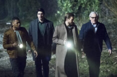 DC's Legends of Tomorrow - Franz Drameh as Jefferson 'Jax' Jackson, Brandon Routh as Ray Palmer/Atom, Arthur Darvill as Rip Hunter, and Victor Garber as Professor Martin Stein - 'Leviathan'