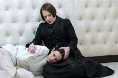 Eva Green as Vanessa Ives and Patti LuPone as Dr. Seaward in Penny Dreadful (season 3, episode 3)