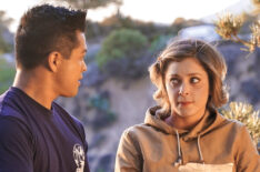 Vincent Rodriguez III as Josh and Rachel Bloom as Rebecca in Crazy Ex-Girlfriend