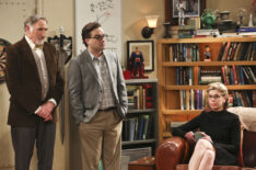 The Big Bang Theory - Alfred (Judd Hirsch), Leonard Hofstadter (Johnny Galecki), and Beverly (Christine Baranski)
