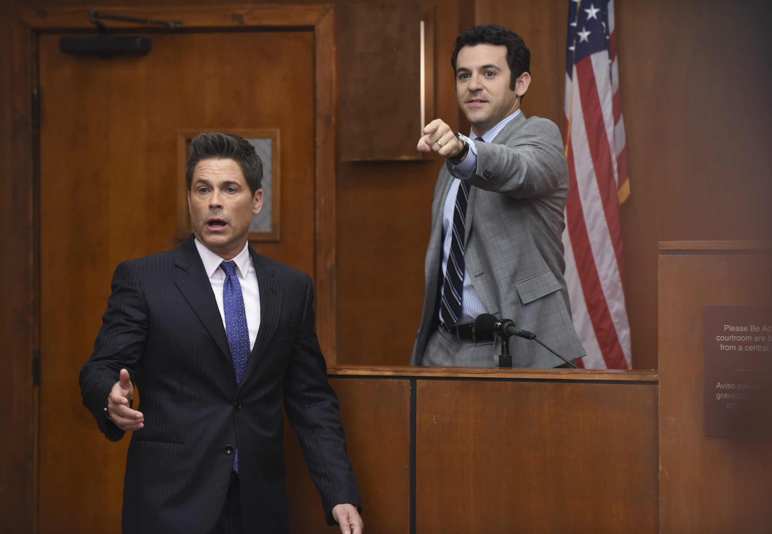 Rob Lowe and Fred Savage in 'The Grinder'