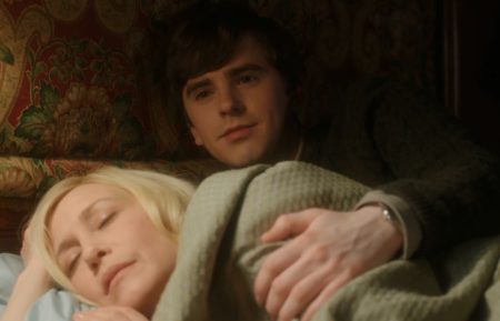 Vera Farmiga and Freddie Highmore in Bates Motel