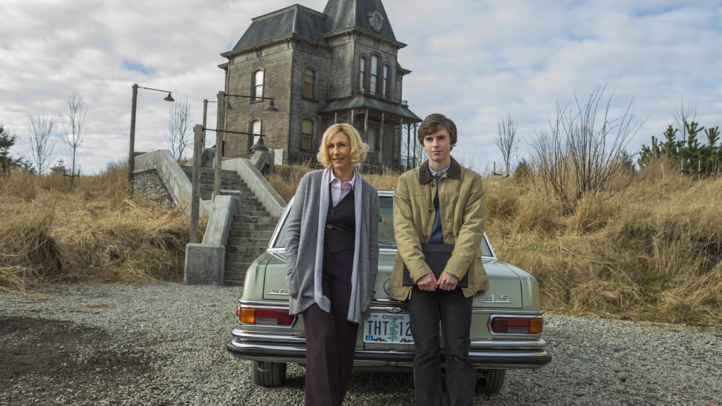 Bates Motel - Vera Farmiga as Norma and Freddie Highmore as Norman