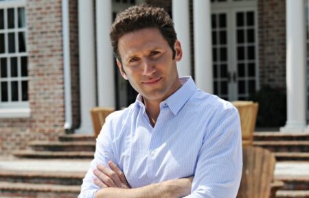 Mark Feuerstein as Dr. Hank Lawson in Royal Pains