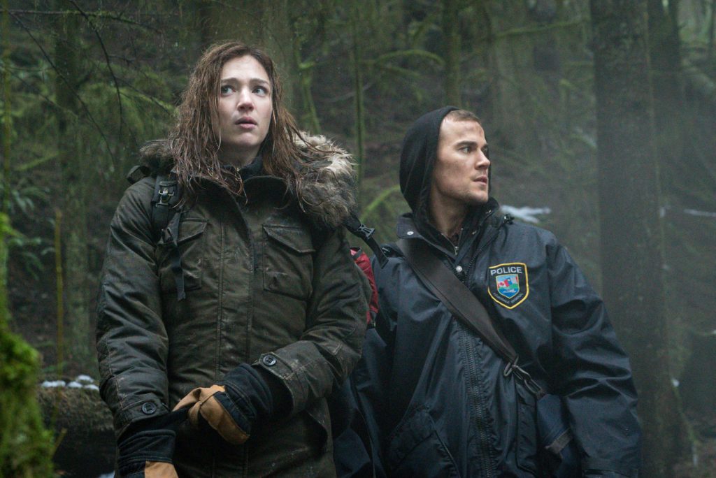 "Collision Point"-- Coverage of the CBS drama ZOO, scheduled to air on the CBS Television Network. Photo: Liane Hentscher /CBS ©2016 CBS Broadcasting, Inc. All
