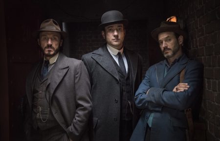 RipperStreet_s4_ep1_001