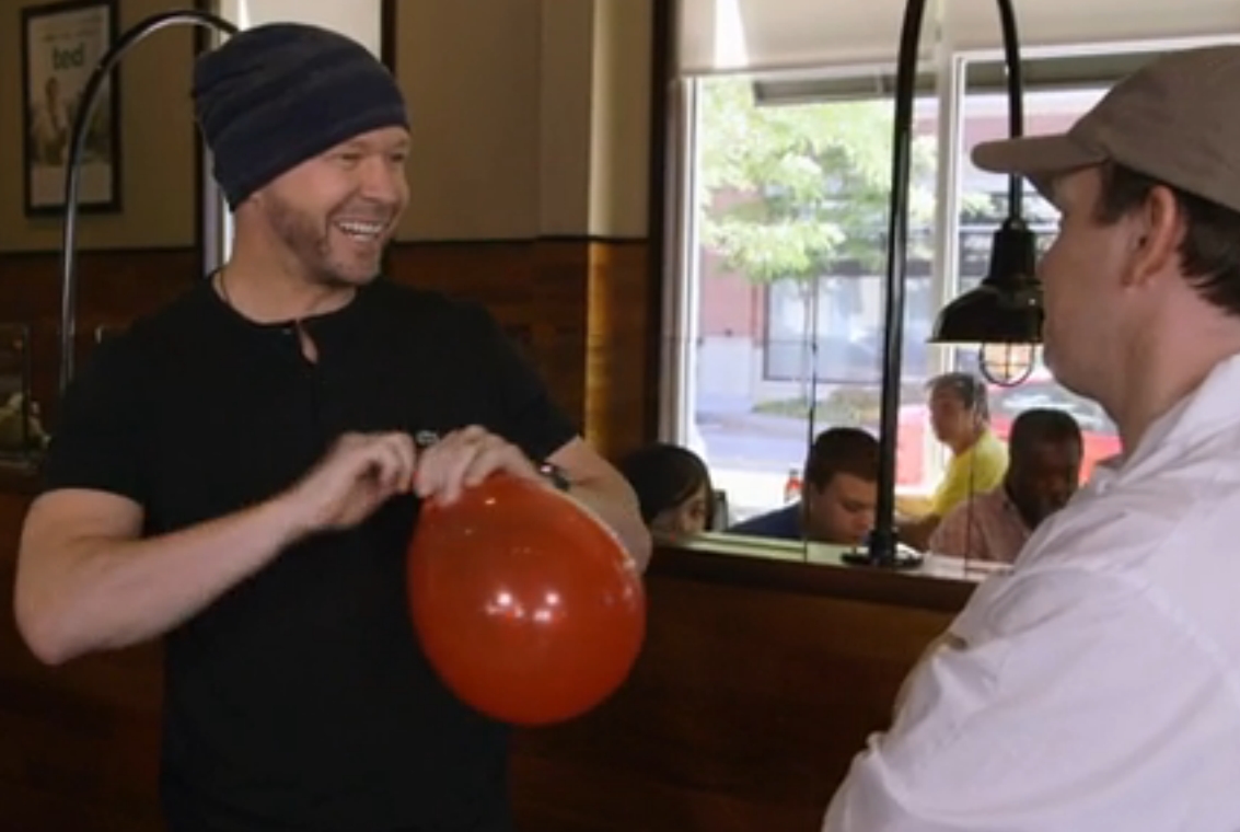 wahlburgers-s6-premiere