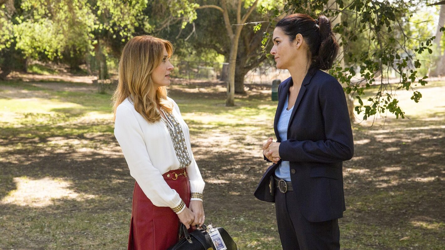 Sasha Alexander and Angie Harmon in Rizzoli & Isles - 'For Richer or Poorer'