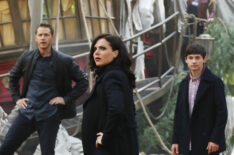 Once Upon a Time - Josh Dallas, Lana Parrilla, Jared S. Gilmore - 'The Savior'