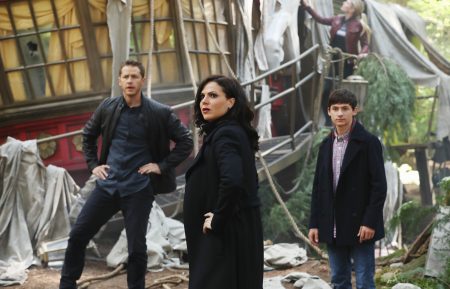 Once Upon a Time - Josh Dallas, Lana Parrilla, Jared S. Gilmore - 'The Savior'