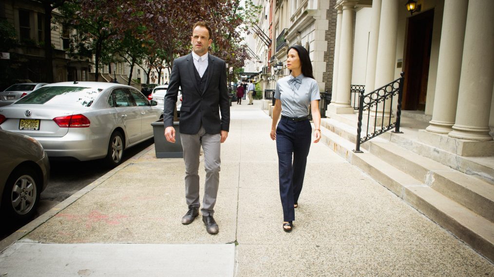 Jonny Lee Miller as Sherlock Holmes and Lucy Liu as Joan Watson in Elementary - 'Worth Several Cities'