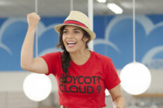 Superstore - Amy (America Ferrera) leads the strike on Cloud 9