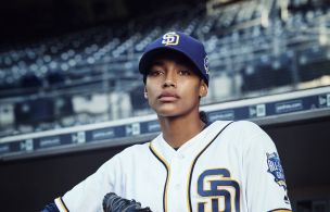 ITCH: Kylie Bunbury in PITCH premiering Thursday, Sept. 22 (9:0010:00 PM ET/PT) on FOX © 2016 Fox Broadcasting Co. Cr: Warwick Saint / FOX. A