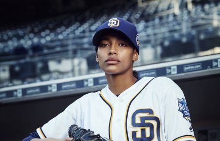 ITCH: Kylie Bunbury in PITCH premiering Thursday, Sept. 22 (9:0010:00 PM ET/PT) on FOX © 2016 Fox Broadcasting Co. Cr: Warwick Saint / FOX. A