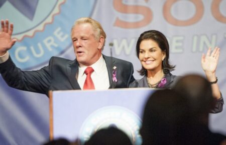 Nick Nolte and Sela Ward in Graves - Season 1