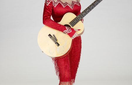 Dolly Parton's Christmas of Many Colors: Circle of Love - Season 2016