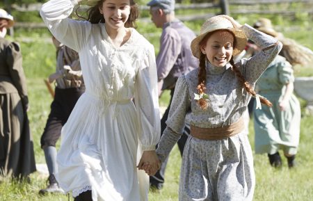 Anne of Green Gables - Julia Lalonde as Diana Barry and Ella Ballentine as Anne Shirley