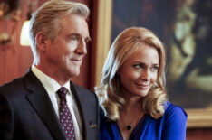 Jamey Sheridan as Robert Queen and Susanna Thompson as Moira Queen in Arrow - 'Invasion!'