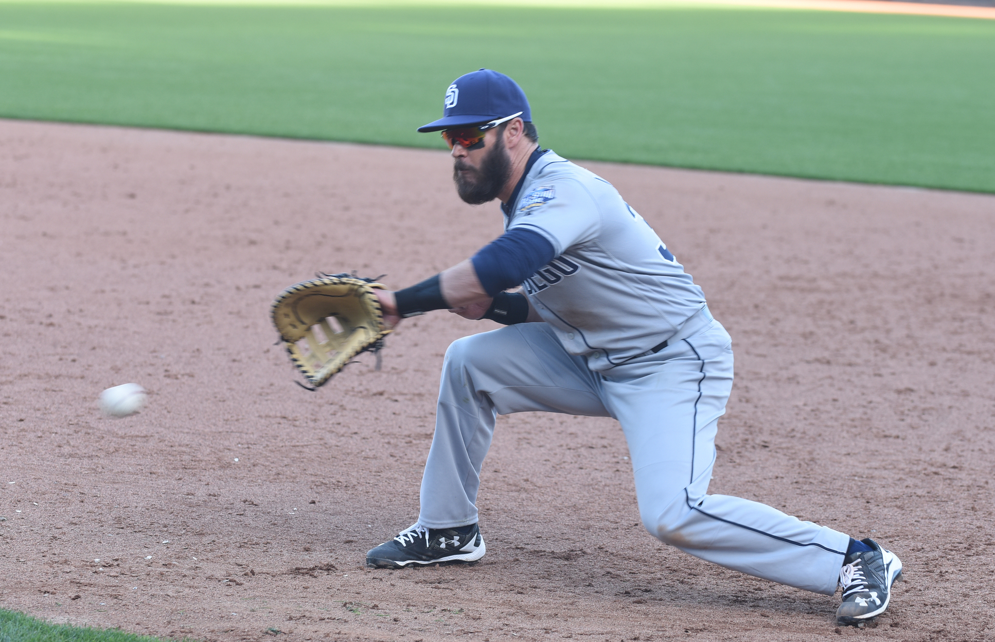 PITCH: Mark-Paul Gosselaar in the all-new “San Francisco” episode of PITCH airing Thursday, Nov. 10 (8:59-10:00 PM ET/PT) on FOX.CR: Ray Mickshaw / FOX. © 2016 FOX Broadcasting Co.