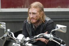 Austin Amelio as Dwight in The Walking Dead - Season 7, Episode 3