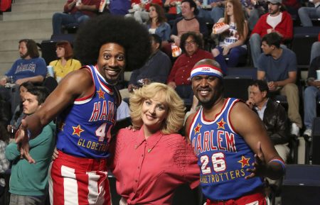 Alex ‘Moose’ Weekes, Wendi McLendon-Covey, Scooter Christensen in The Goldbergs - 'Globetrotters'