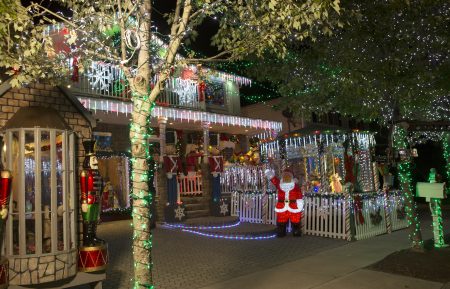 THE GREAT CHRISTMAS LIGHT FIGHT