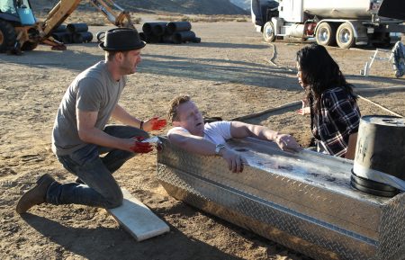 Eddie Kaye Thomas, Robert Patrick, Jadyn Wong in Scorpion