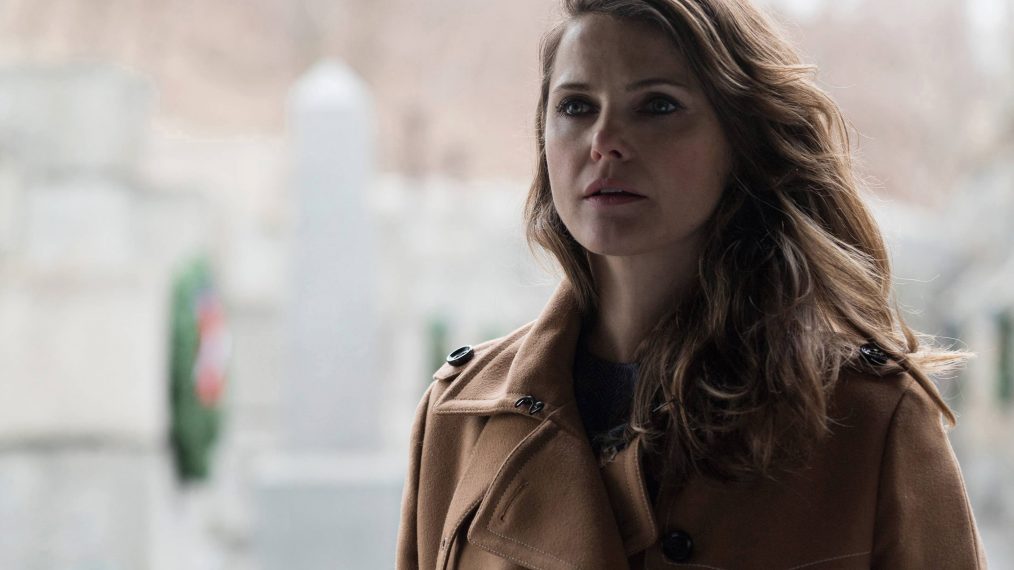 Keri Russell as Elizabeth Jennings in The Americans - Season 4 - 'Persona Non Grata'