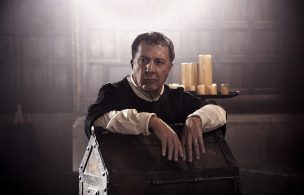 Dustin Hoffman as Giovanni Medici