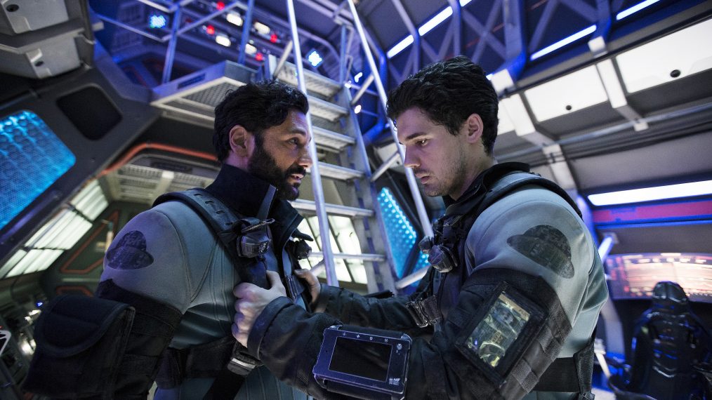 Cas Anvar as Alex Kamal, Steven Strait as Earther James Holden in The Expanse - Season 1