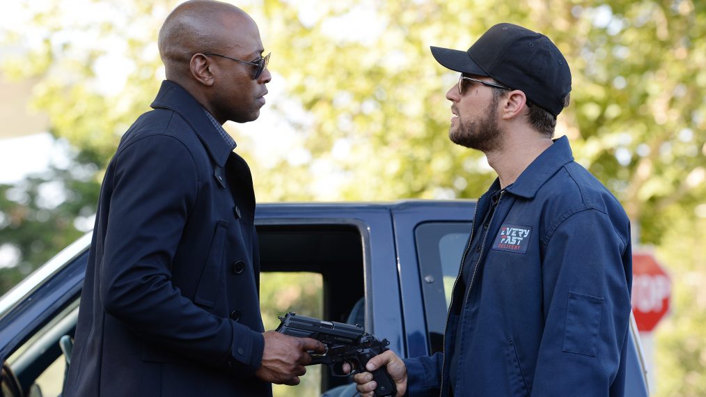 Omar Epps as Isaac Johnson and Ryan Phillippe as Bob Lee Swagger in Shooter - Season 1