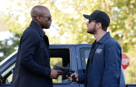 Omar Epps as Isaac Johnson and Ryan Phillippe as Bob Lee Swagger in Shooter - Season 1