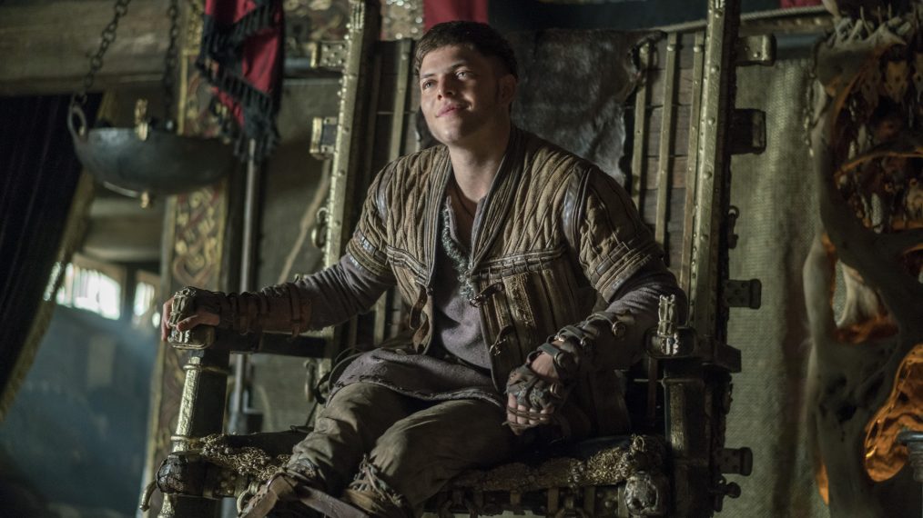 Vikings: Why Ivar The Boneless's Blue Eyes Mean Danger