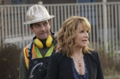 Lea Thompson in Scorpion - 'The Hole Truth'