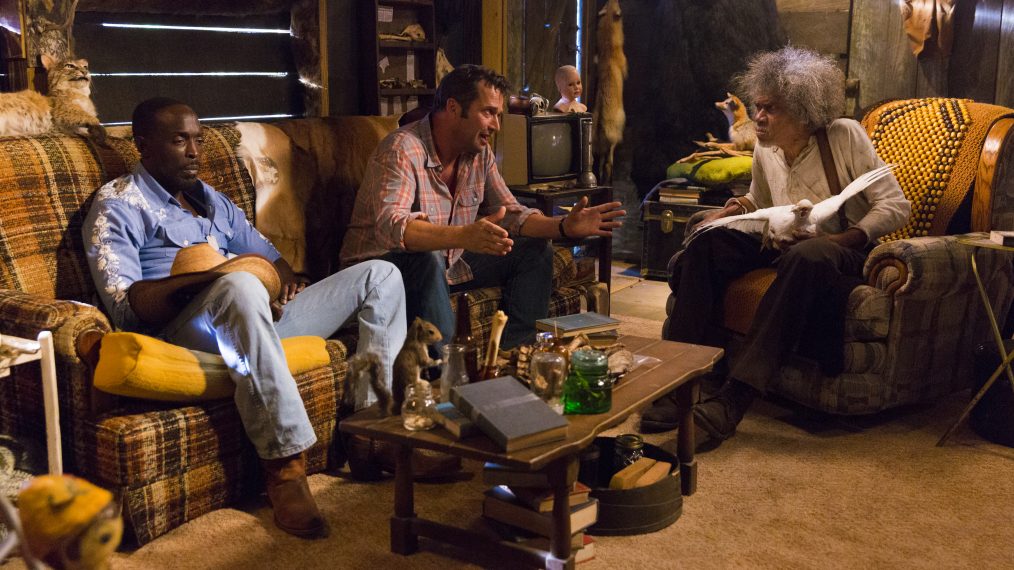 James Purefoy as Hap Collins, Michael K Williams as Leonard Pine, Wayne DeHart as Illium Moon in Hap and Leonard - Season 2