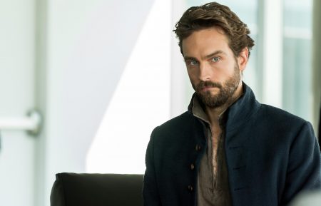 Tom Mison in the 'Heads of State' episode of Sleepy Hollow