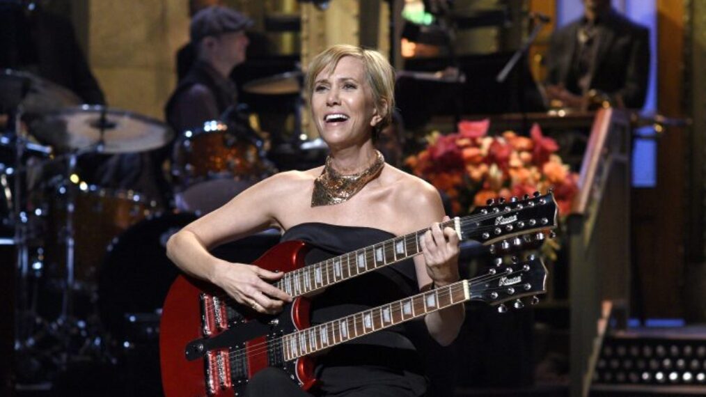 Kristen Wiig performs during 'Kristen Wiig's Thanksgiving Monologue' - Saturday Night Live - Season 42