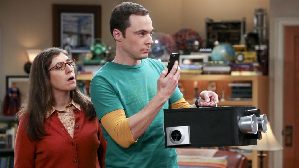 Mayim Bialik as Amy Farrah Fowler and Jim Parsons as Sheldon Cooper in The Big Bang Theory