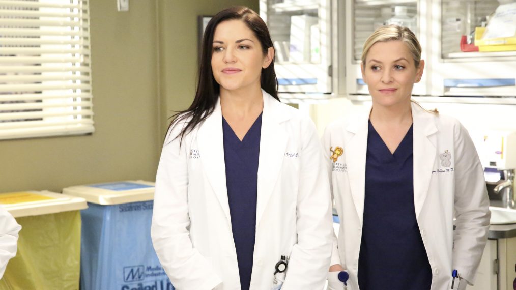 Grey's Anatomy - Marika Dominczyk and Jessica Capshaw